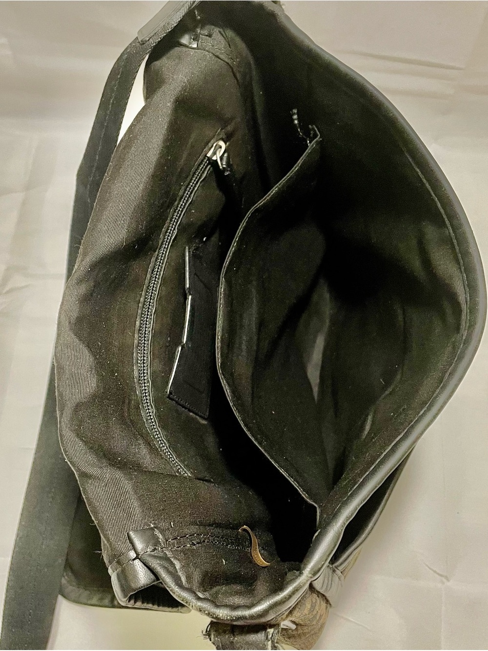 COACH Heritage Signature Jacquard Messenger Bag (Style F70699), EUC 💟 - Picture 13 of 16